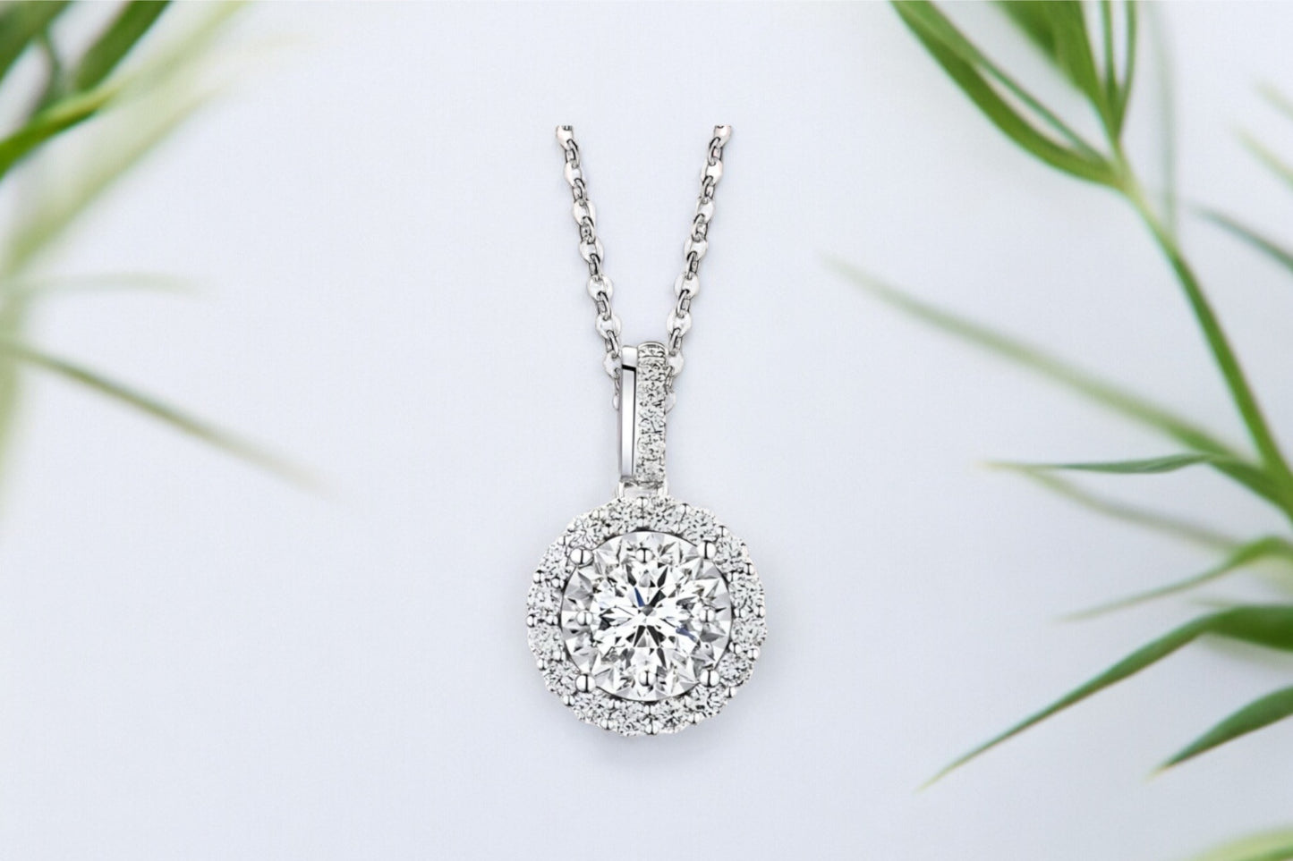 Round Brilliant Diamond Halo Pendant