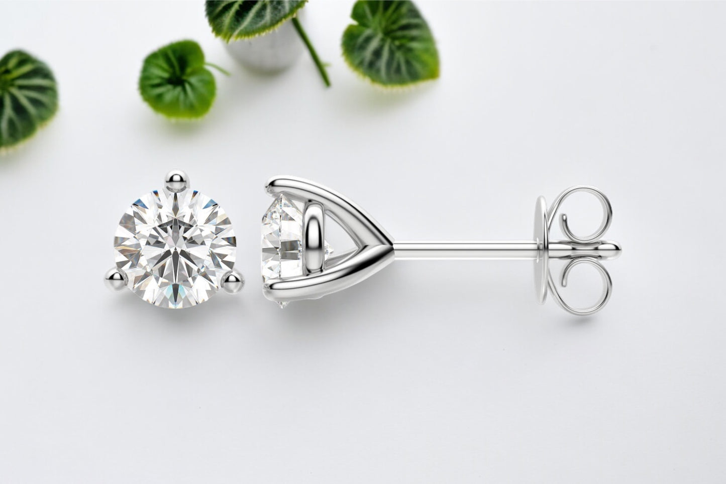 Round Brilliant Diamond 3-prongs Martini Stud Earrings