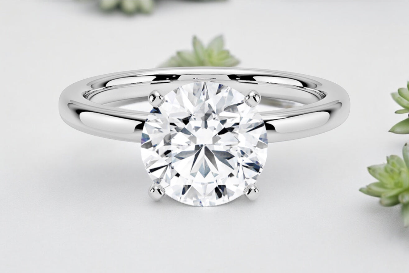 Round Brilliant Diamond 4-prongs Solitaire Engagem