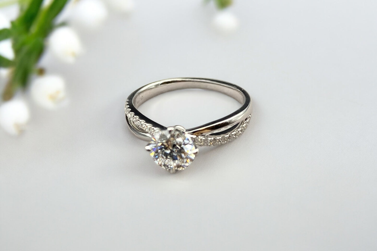 Round Brilliant Diamond Twisted Pave Engagement Ring